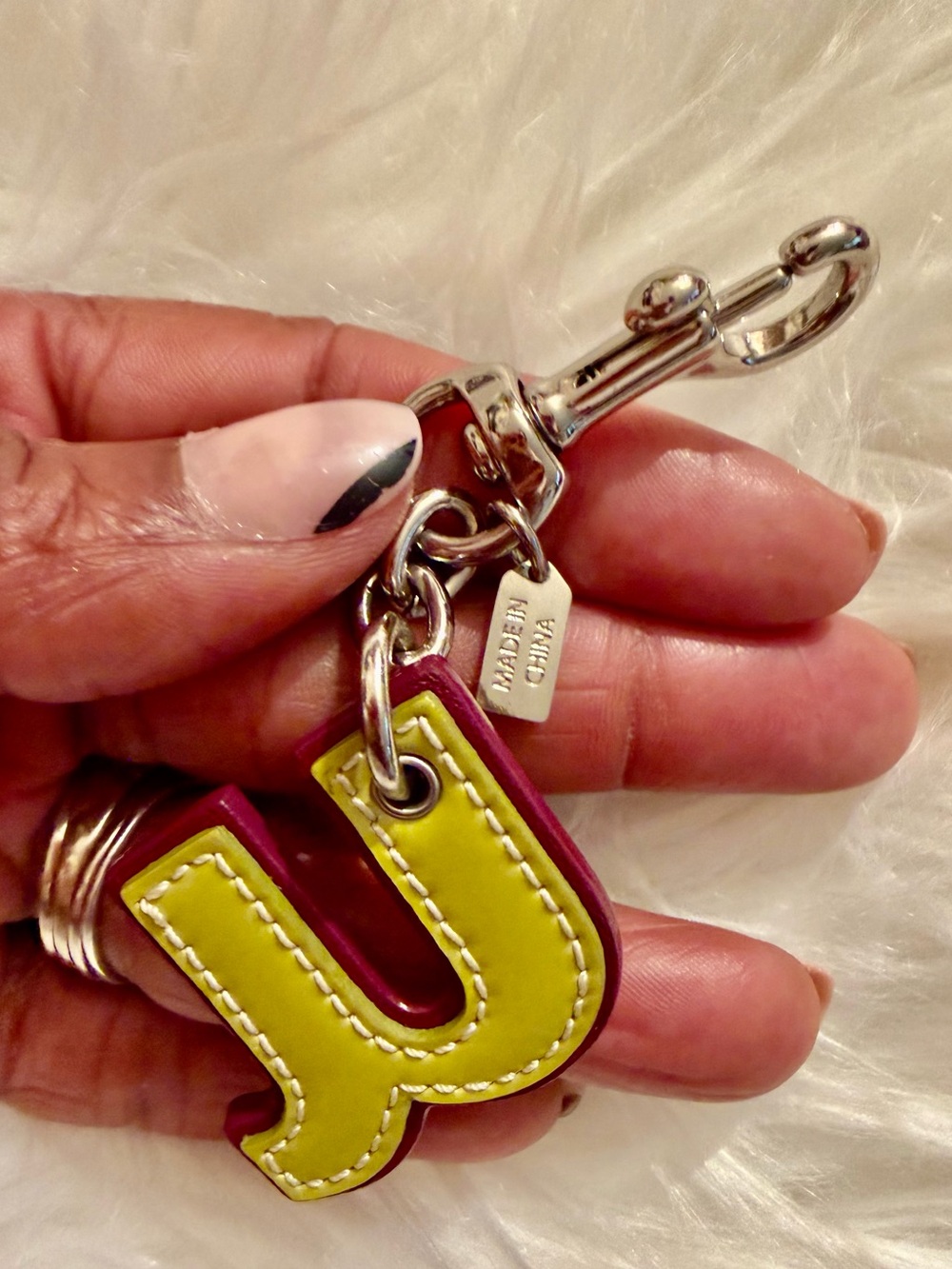 🥰♥️ EUC Coach Vintage Leather Alphabet U Bag Keycharm